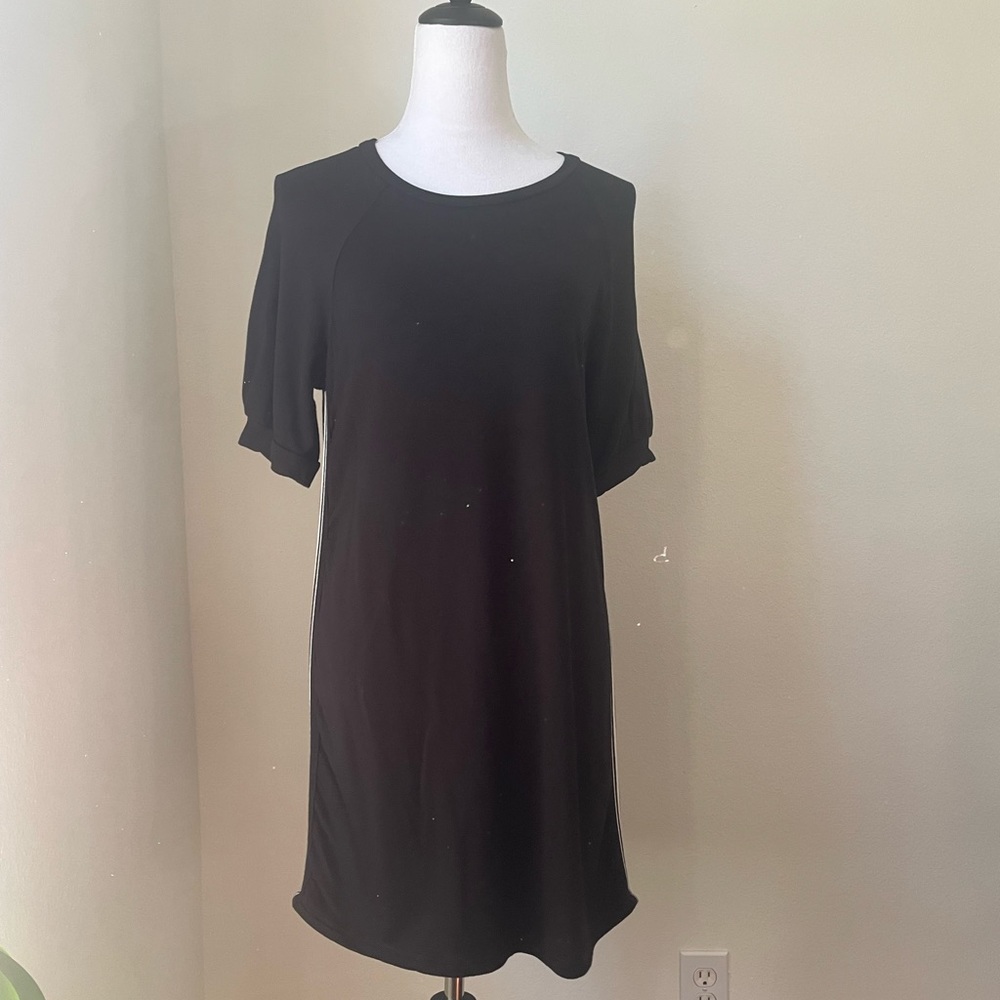 BB Dakota Black Short Sleeve Dress